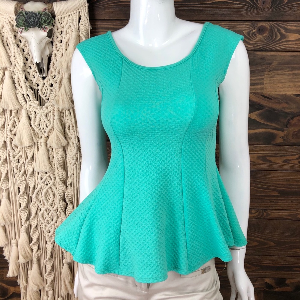 Dream‎ Girl | Textured Peplum Blouse